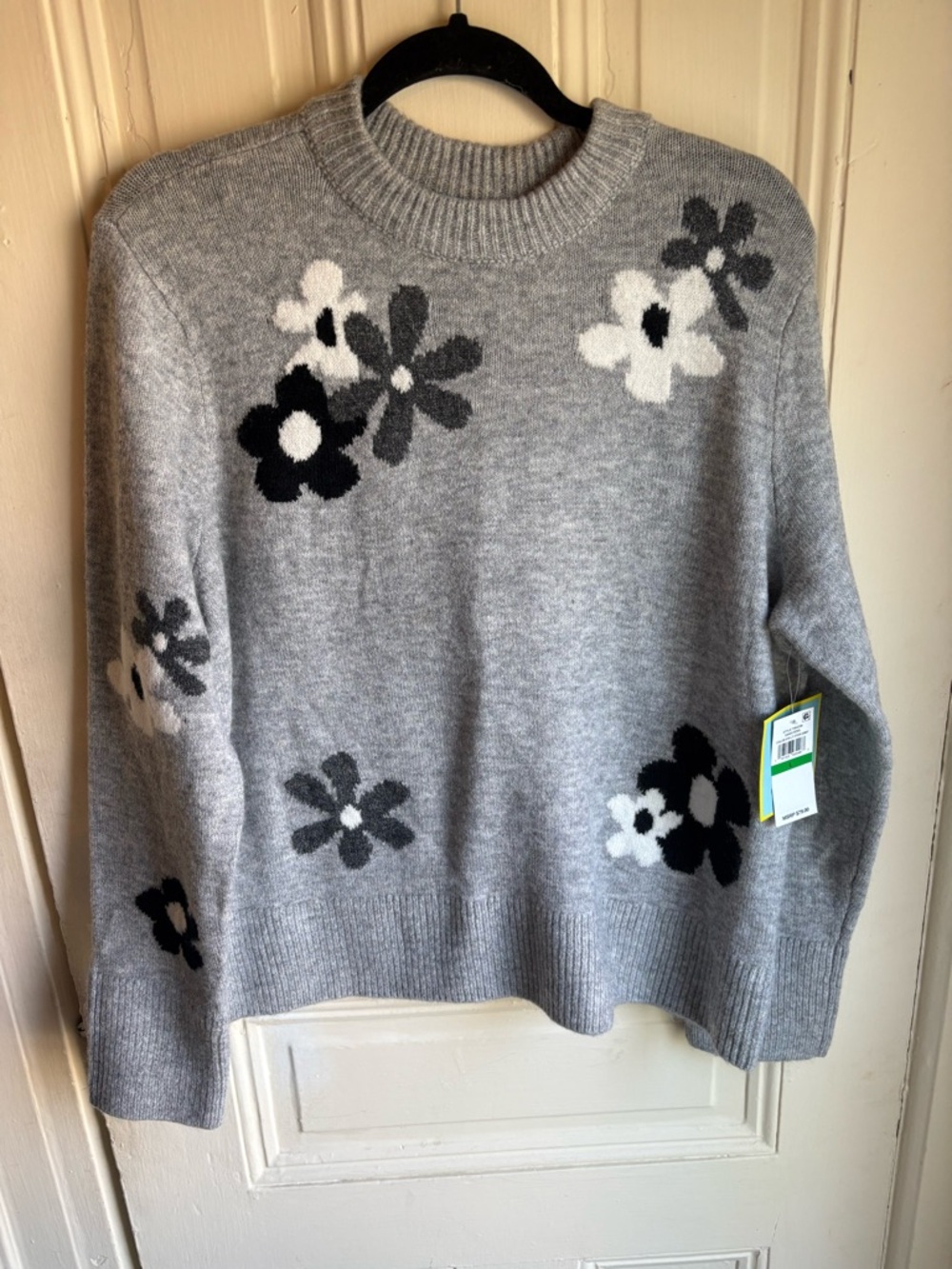 NWT Cece Sweater